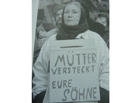 ERINNNERN ERINNERN ERINNERN