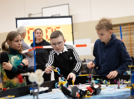 Thmubnail: FIRST LEGO LEAGUE Challenge